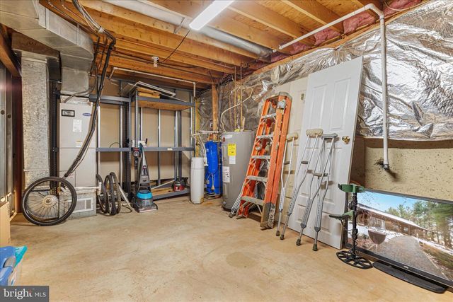 43301 SPINKS FERRY RD, Leesburg, VA 20176