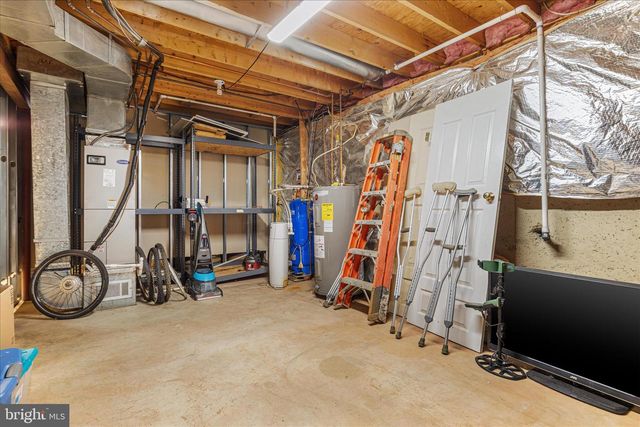 43301 SPINKS FERRY RD, Leesburg, VA 20176