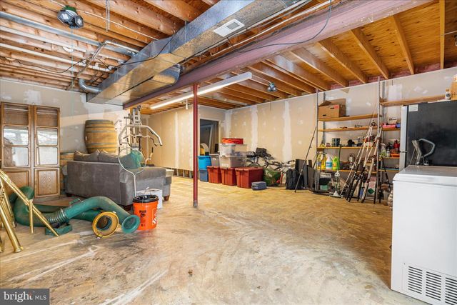 43301 SPINKS FERRY RD, Leesburg, VA 20176