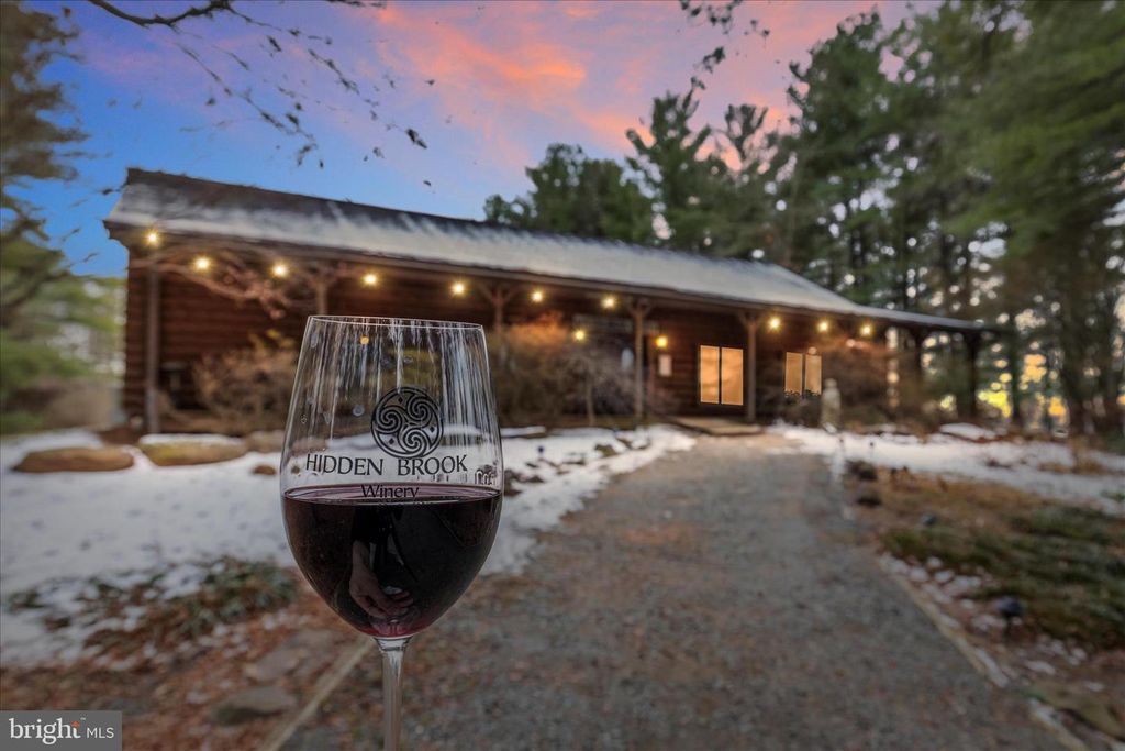 43301 SPINKS FERRY RD, Leesburg, VA 20176