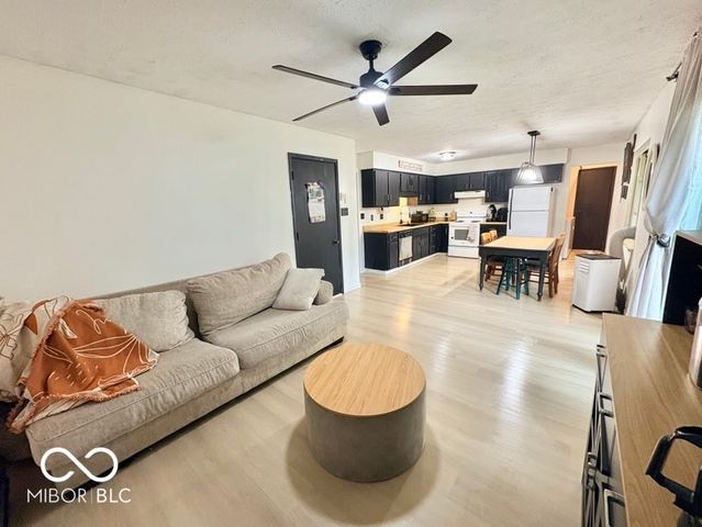 638 Hickory Drive, Danville, IN 46122