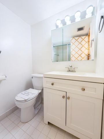 3930 Inverrary Boulevard 303, Lauderhill, FL 33319