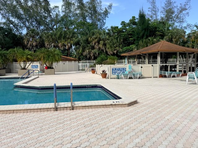 3930 Inverrary Boulevard 303, Lauderhill, FL 33319