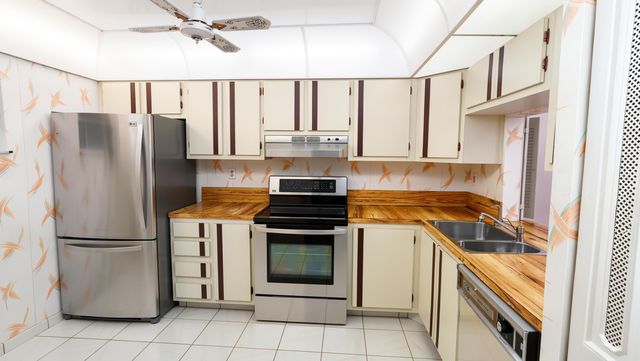 3930 Inverrary Boulevard 303, Lauderhill, FL 33319