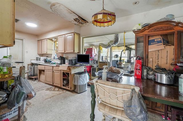 260 LONGWOOD DRIVE, Osteen, FL 32764