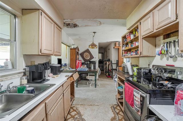 260 LONGWOOD DRIVE, Osteen, FL 32764