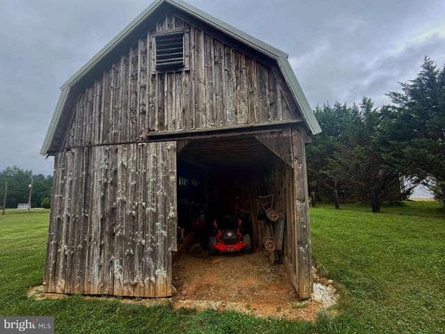 203 HONEYSUCKLE RD, Nottingham, PA 19362