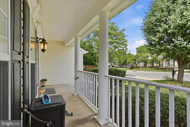 46073 TREFOIL LN, Sterling, VA 20166