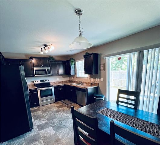 1578 Zeverly Street, Winston-salem, NC 27127