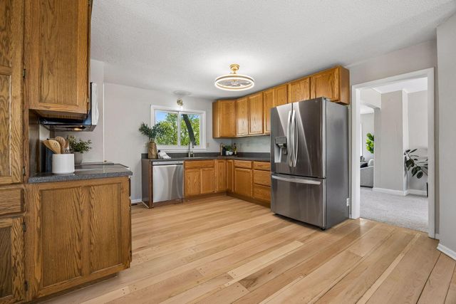 14212 Prairie Road NW, Andover, MN 55304