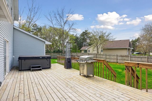 14212 Prairie Road NW, Andover, MN 55304