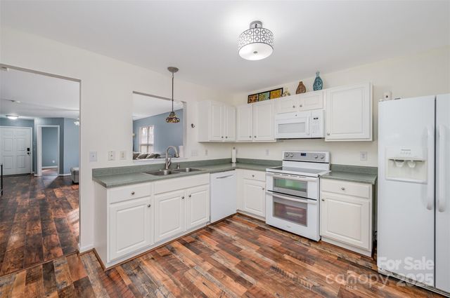 9734 Kennerly Cove Court, Charlotte, NC 28269