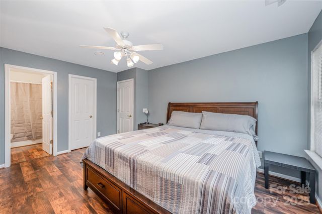 9734 Kennerly Cove Court, Charlotte, NC 28269