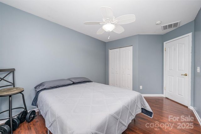 9734 Kennerly Cove Court, Charlotte, NC 28269