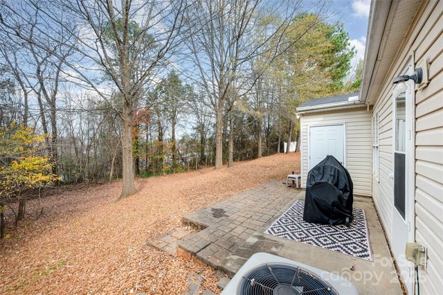 9734 Kennerly Cove Court, Charlotte, NC 28269