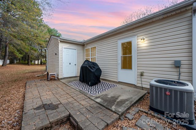 9734 Kennerly Cove Court, Charlotte, NC 28269