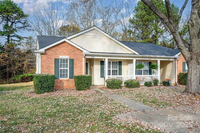 9734 Kennerly Cove Court, Charlotte, NC 28269