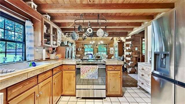 527 Beason Road SE, Calhoun, GA 30701