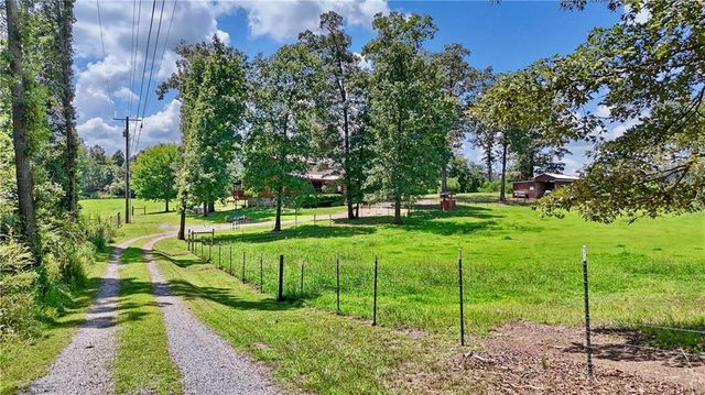 527 Beason Road SE, Calhoun, GA 30701