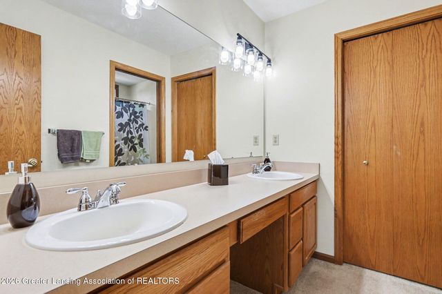 13599 Honeylocust Drive, Dewitt, MI 48820
