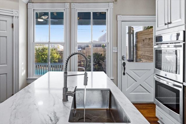 2207 Bernardo De Galvez, Galveston, TX 77550