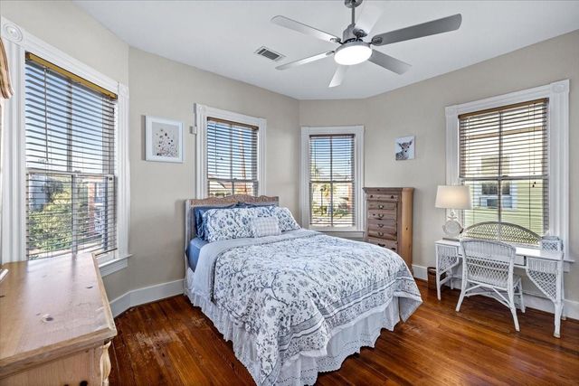 2207 Bernardo De Galvez, Galveston, TX 77550