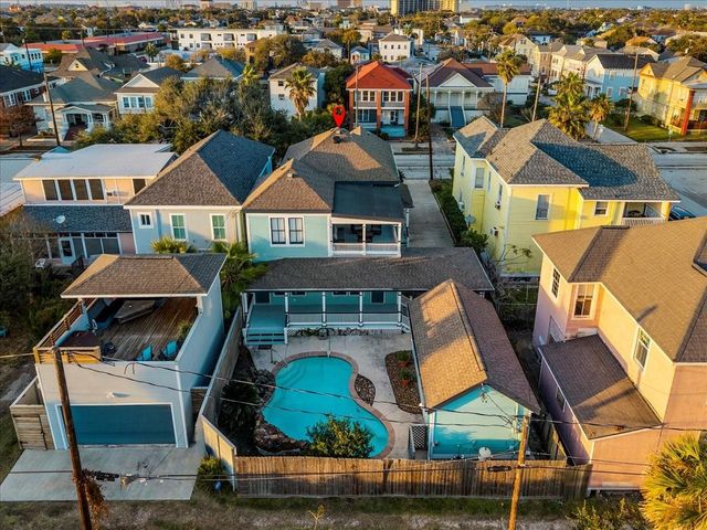 2207 Bernardo De Galvez, Galveston, TX 77550