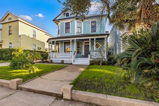 2207 Bernardo De Galvez, Galveston, TX 77550