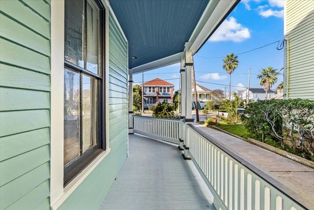 2207 Bernardo De Galvez, Galveston, TX 77550