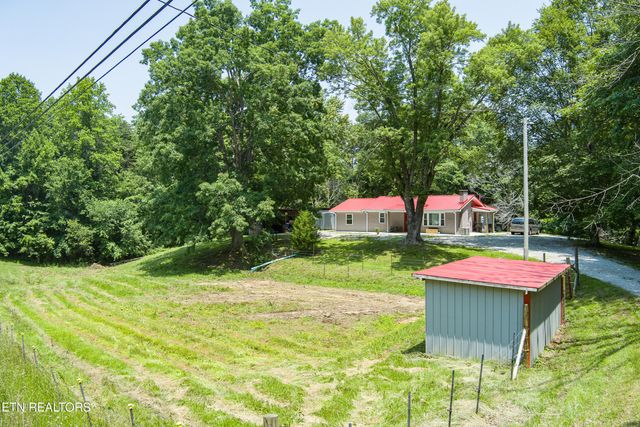 2330 Hilham Hwy, Livingston, TN 38570