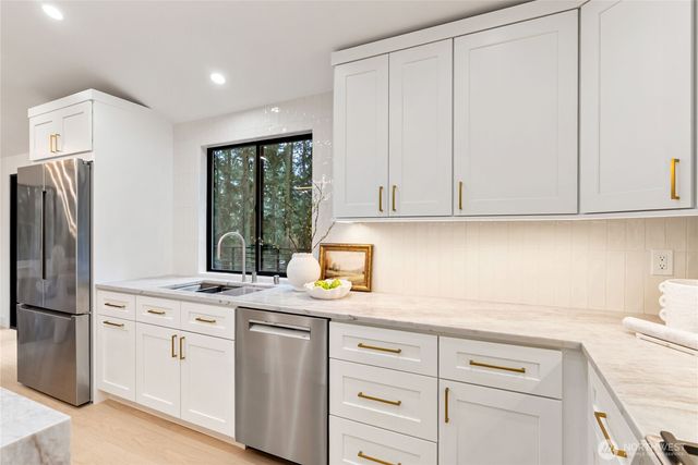 22911 57th Avenue NW, Woodinville, WA 98072