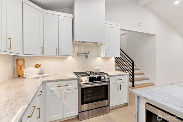 22911 57th Avenue NW, Woodinville, WA 98072