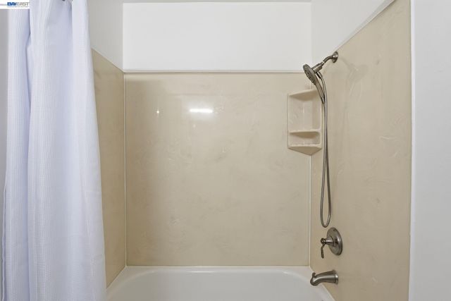 243 Castro St, San Leandro, CA 94577