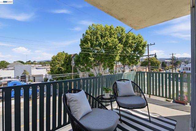 243 Castro St, San Leandro, CA 94577