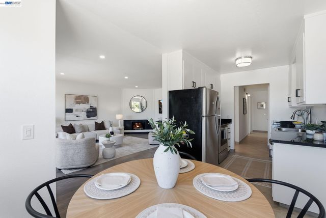 243 Castro St, San Leandro, CA 94577