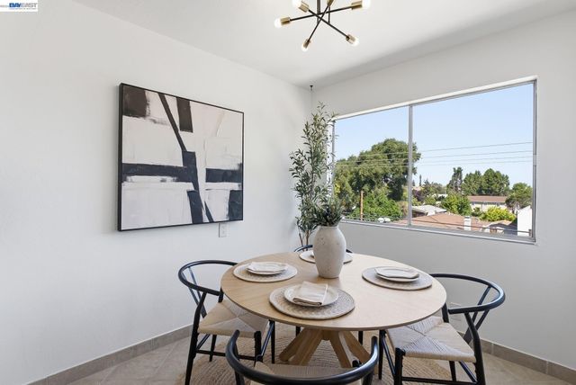 243 Castro St, San Leandro, CA 94577