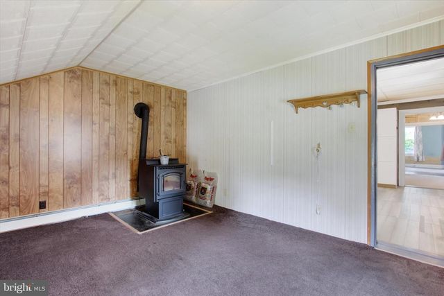 526 W KING ST, East Berlin, PA 17316
