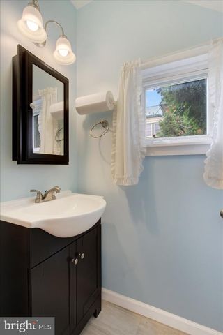 526 W KING ST, East Berlin, PA 17316
