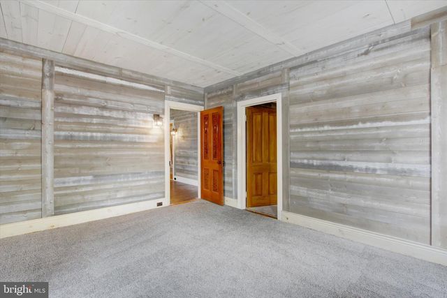 526 W KING ST, East Berlin, PA 17316