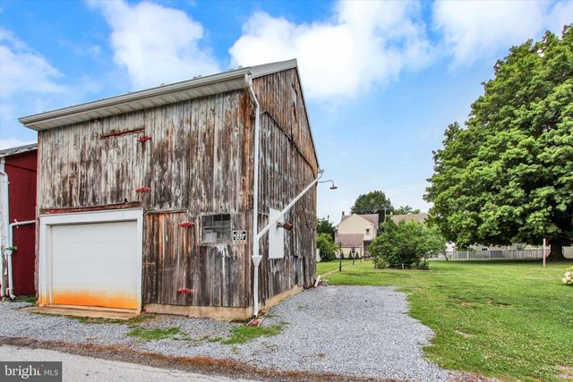 526 W KING ST, East Berlin, PA 17316