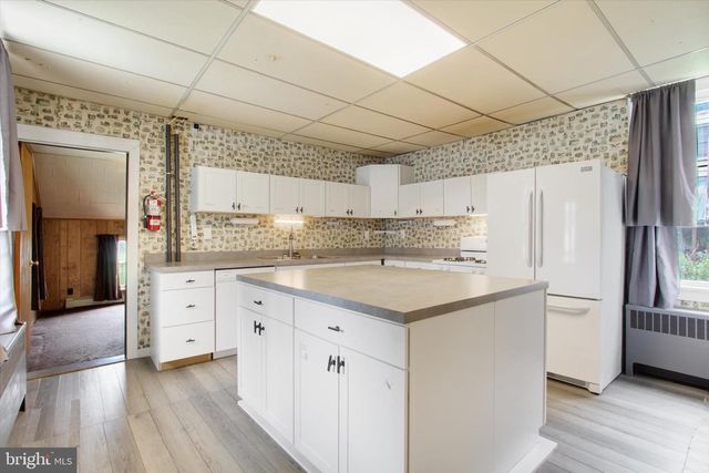 526 W KING ST, East Berlin, PA 17316