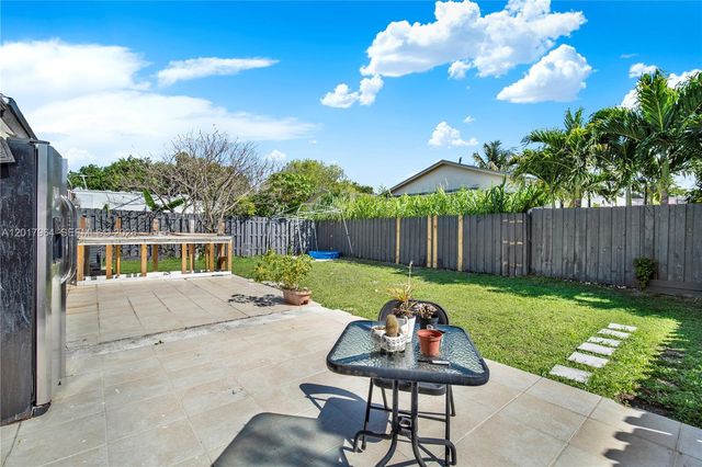 28424 SW 135th Ave, Homestead, FL 33033