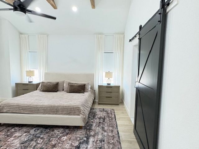 109 W Medium Meadow, Lytle, TX 78052