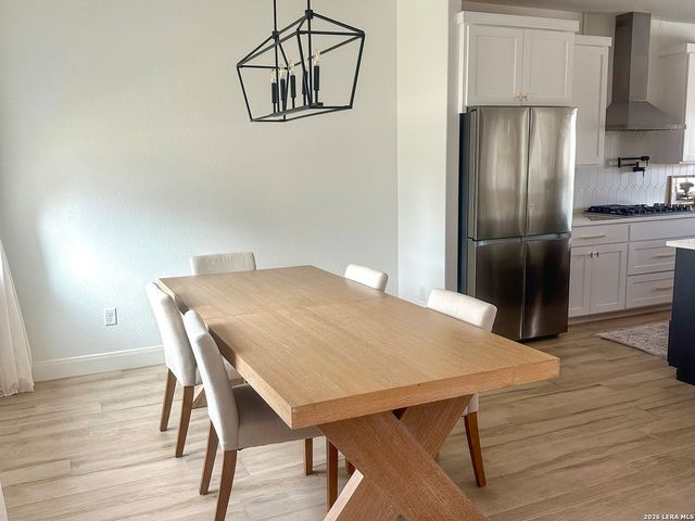 109 W Medium Meadow, Lytle, TX 78052