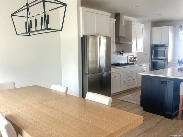 109 W Medium Meadow, Lytle, TX 78052