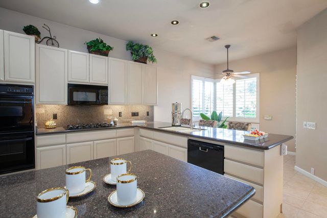 78700 Cabrillo Way, La Quinta, CA 92253