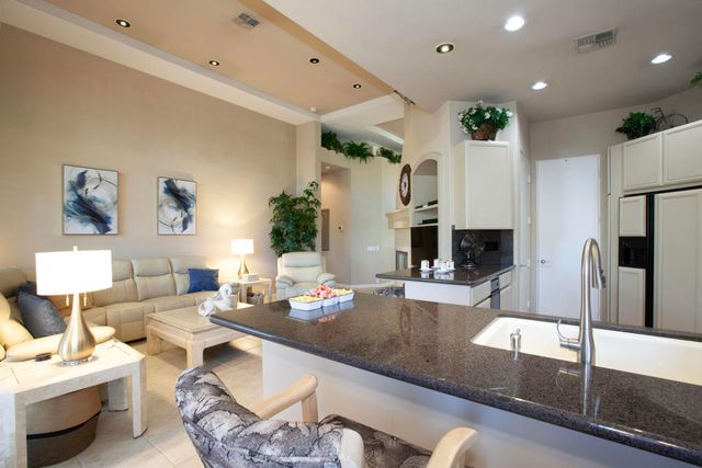 78700 Cabrillo Way, La Quinta, CA 92253