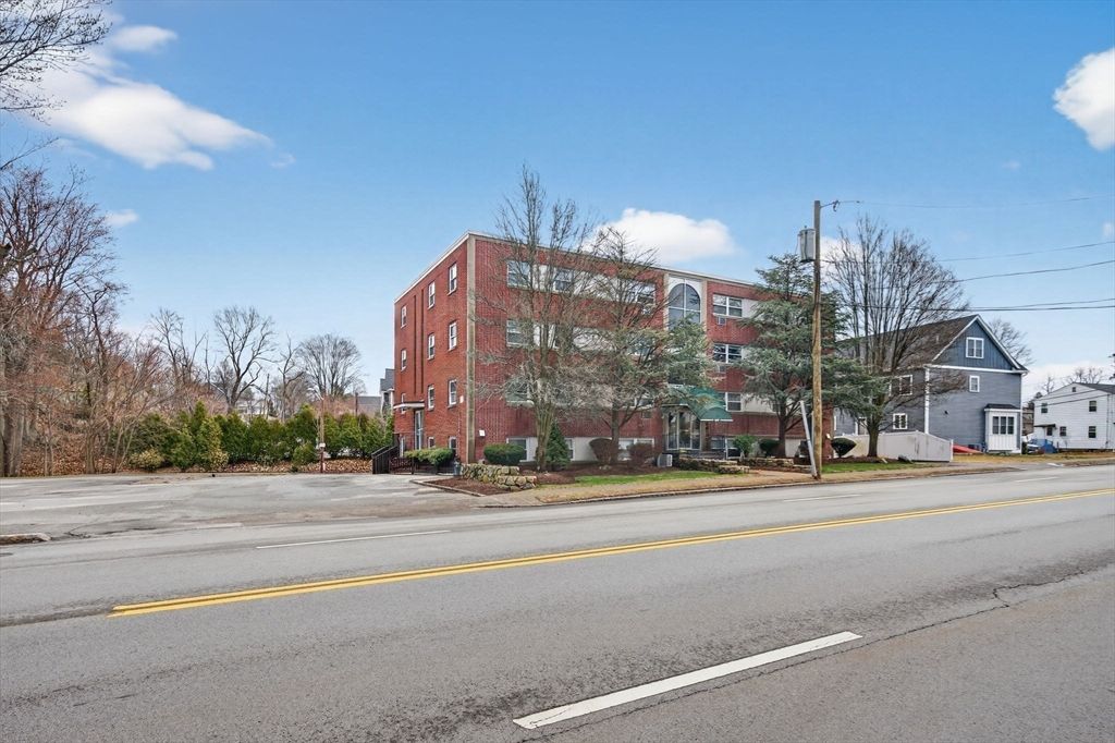 588 Main Street 3D, Stoneham, MA 02180