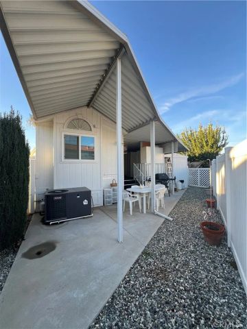 1295 S Cawston Avenue 422, Hemet, CA 92545