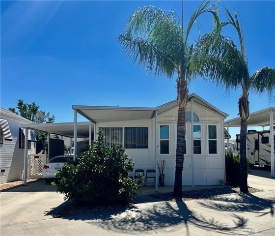 1295 S Cawston Avenue 422, Hemet, CA 92545